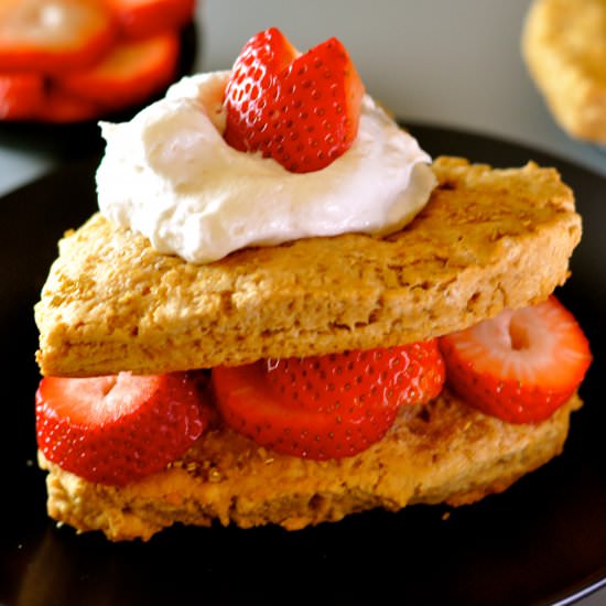 Easy Scones with Strawberries