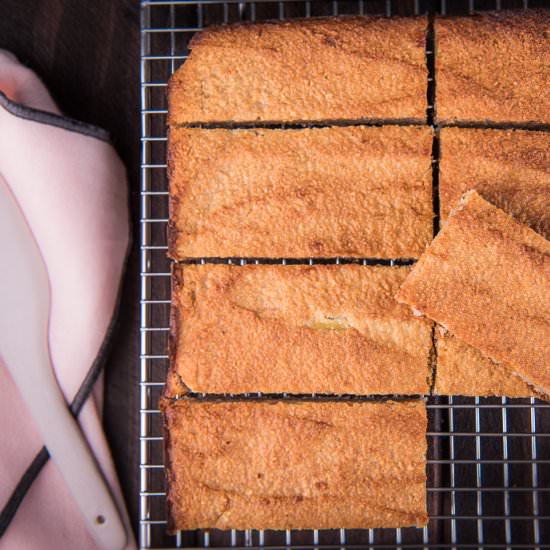 Banana Bread Breakfast Bars