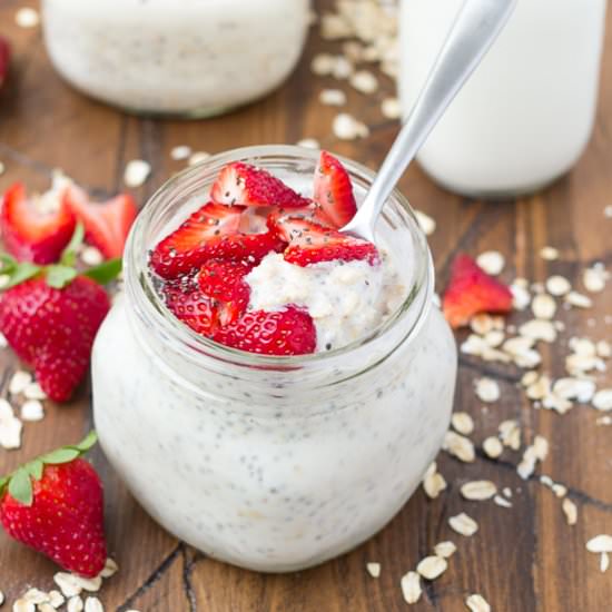 Strawberry Chia Overnight Oats