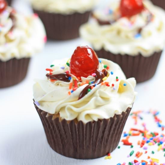 Vanilla Malt Sundae Cupcakes