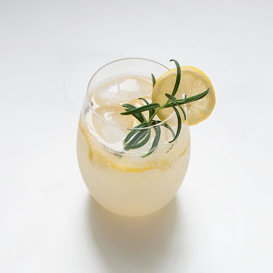 Rosemary Lemonade Sparklers