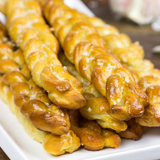 Garlic Butter Pretzel Twists