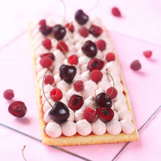Berry Low Cake