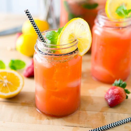 Boozy Mint Strawberry Lemonade