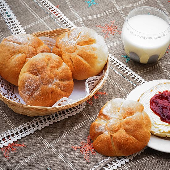 Rosettas Buns