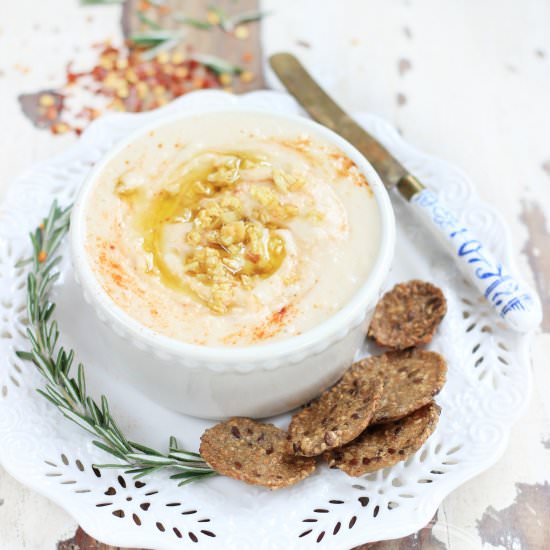 Roasted Garlic White Bean Dip
