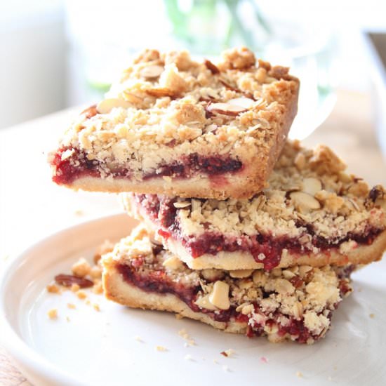 Raspberry Oatmeal Crumble Bars
