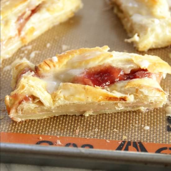 Strawberry Cream Cheese Pastry