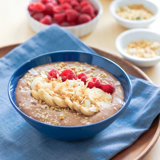 Coconut Cashew Smoothie Bowl