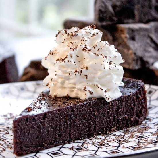 Flourless Dark Chocolate Cake