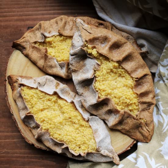 Karjalanpiirakka – Millet Pies