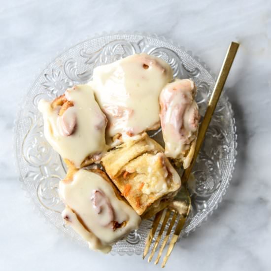Carrot cake cinnamon rolls