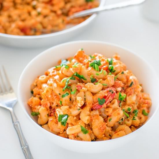Macaroni with Roasted Red Pepper Sauce