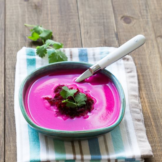 BEET AND ROASTED GARLIC SOUP