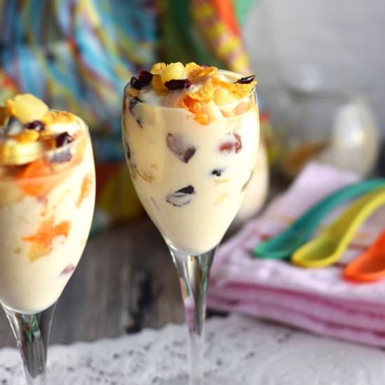 Vanilla Yogurt Fruit Parfait