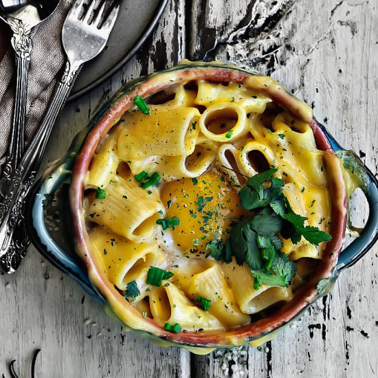 Baked Macaroni and Cheese w/ Eggs