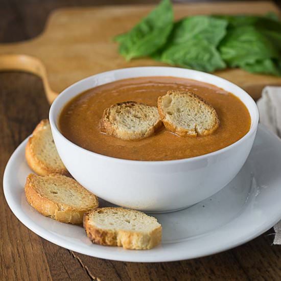 Creamy Tomato Basil Bisque