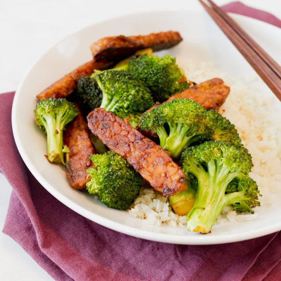 Garlic Teriyaki Tempeh and Broccoli