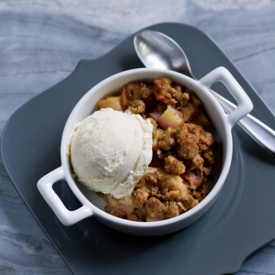 Gingersnap-Walnut Pear Crisp