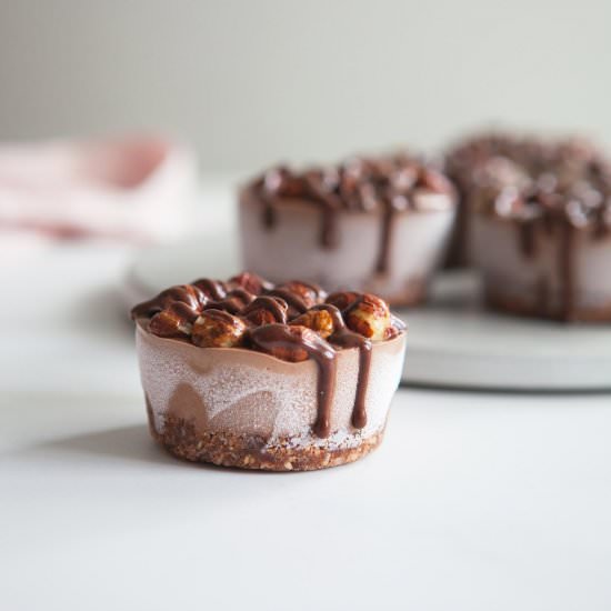 Raw Chocolate Hazelnut Cakes
