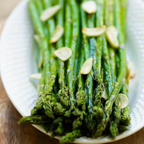 Garlic Roasted Asparagus