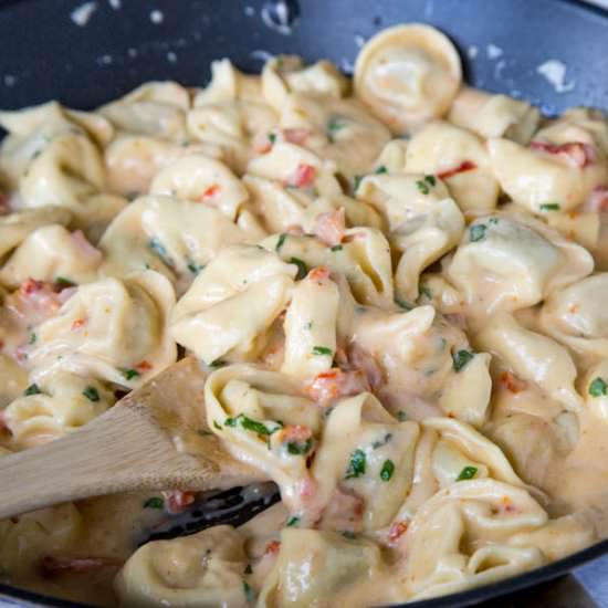 Creamy Tomato-Basil Tortellini