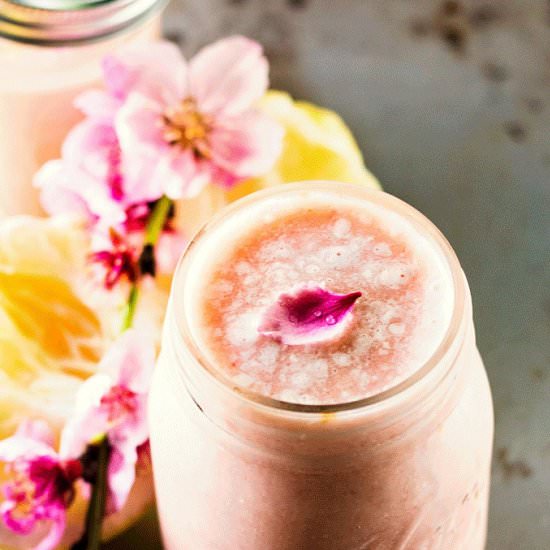 Pineapple and Grapefruit Smoothie