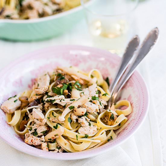 Tagliatelle with Garlic Mushrooms