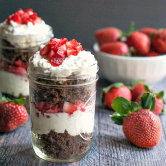 Cheesecake Parfait in a Jar