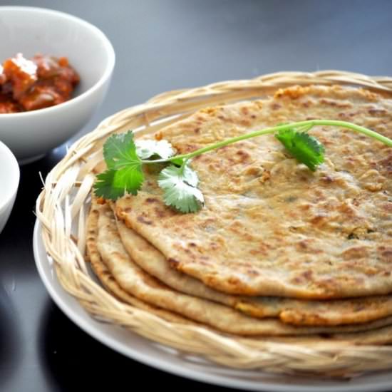 Mooli Paratha (Radish Paratha)