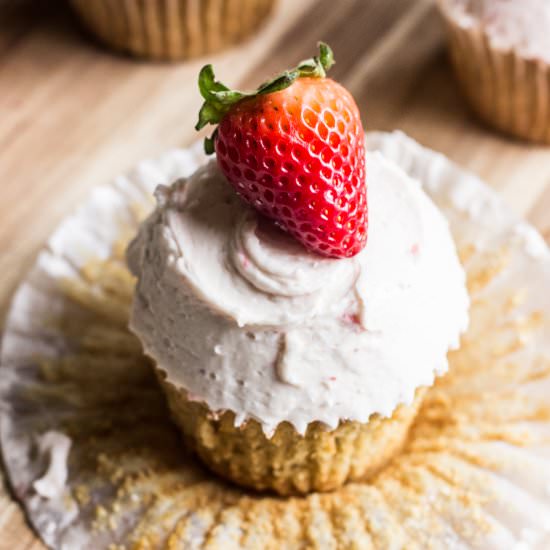 Cupcakes with Strawberry Buttercream
