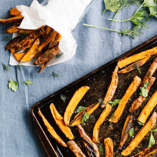 Sweet Potato Fries and Turmeric Dip
