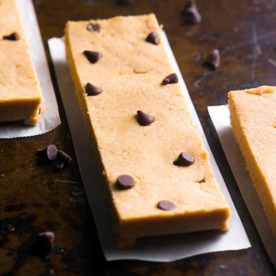 Chocolate Peanut Butter Protein Bar