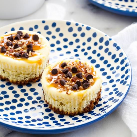 Turtle Cheesecake Cookie Cups