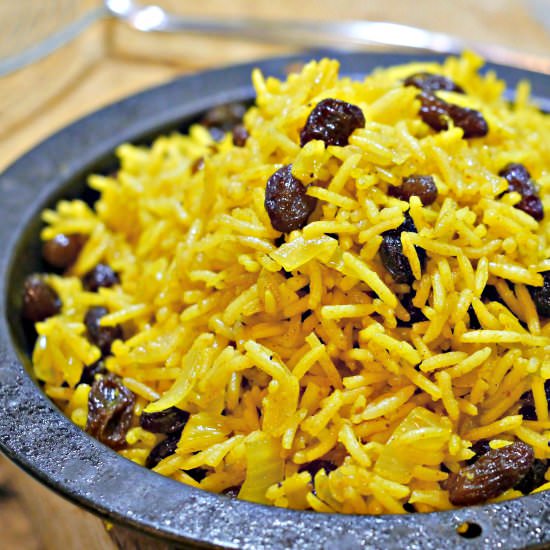 Perfectly Spiced Rice with Raisins