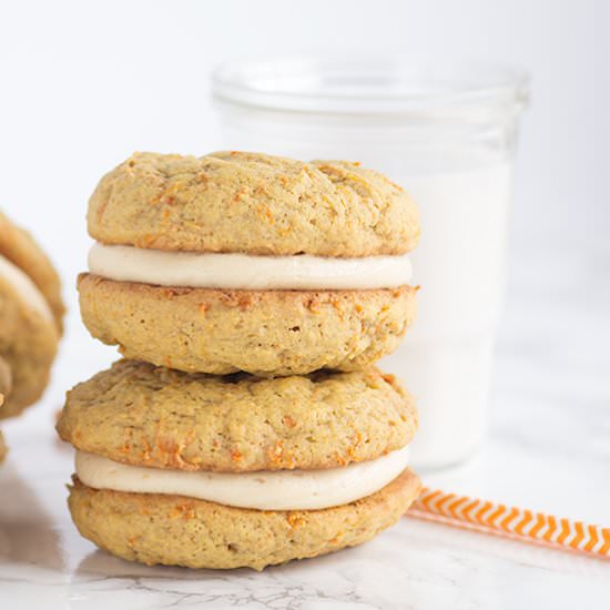 Peanut Butter Carrot Cake Whoopie