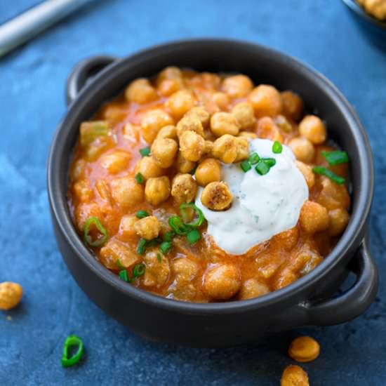 Healthy Buffalo-Ranch Chickpea Stew