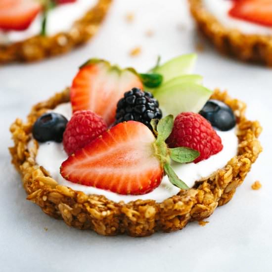 Breakfast Granola Fruit Tart
