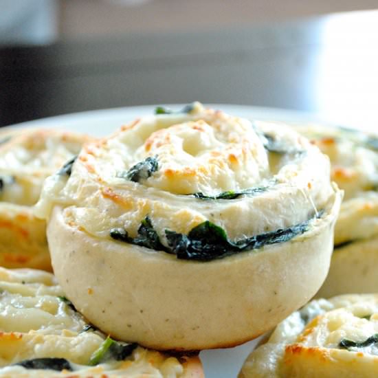 Spinach & Mozzarella Pinwheels