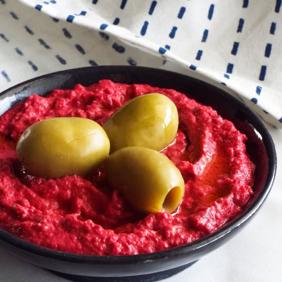 beetroot hummus