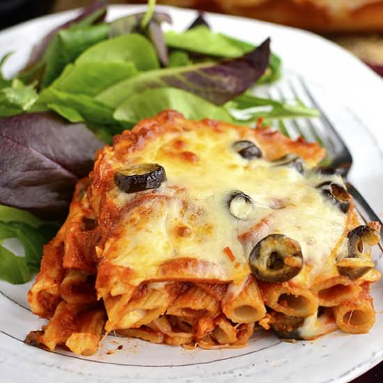 5-Ingredient Pizza Pasta Bake