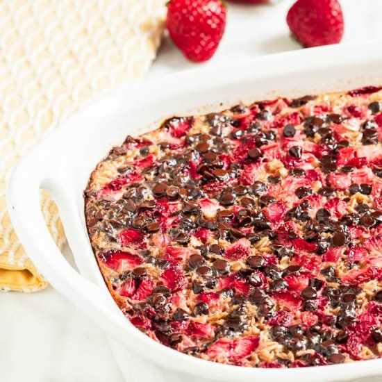 Strawberry Chocolate Baked Oatmeal