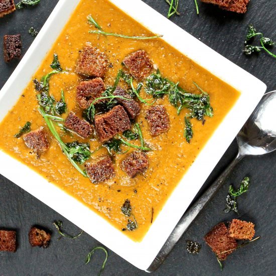 Roast Veg Soup, Croutons & Parsley