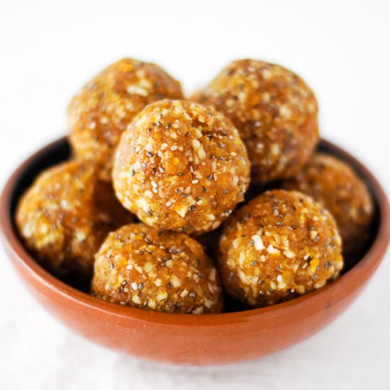 Apricot almond energy bites