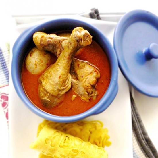 Chicken Curry Served with Roti Jala