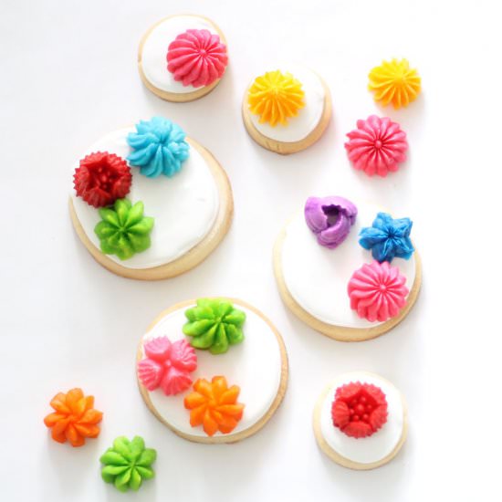 Flower decorating tips