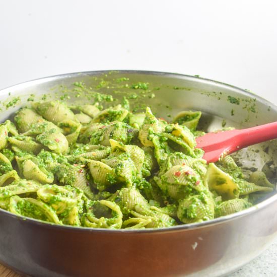 Easy Spinach Pesto Pasta
