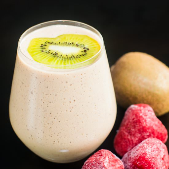 Strawberry Kiwi Banana Smoothie