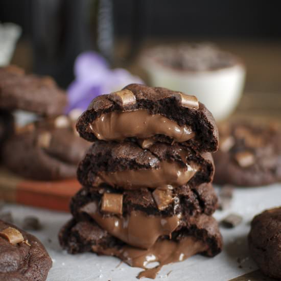 Nutella Melting Middle Lava Cookies