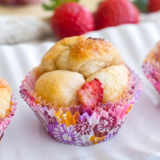 Strawberry Cheesecake Monkey Bread